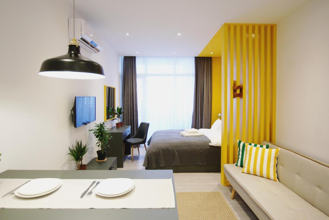 Banana Apartments 巴统 外观 照片