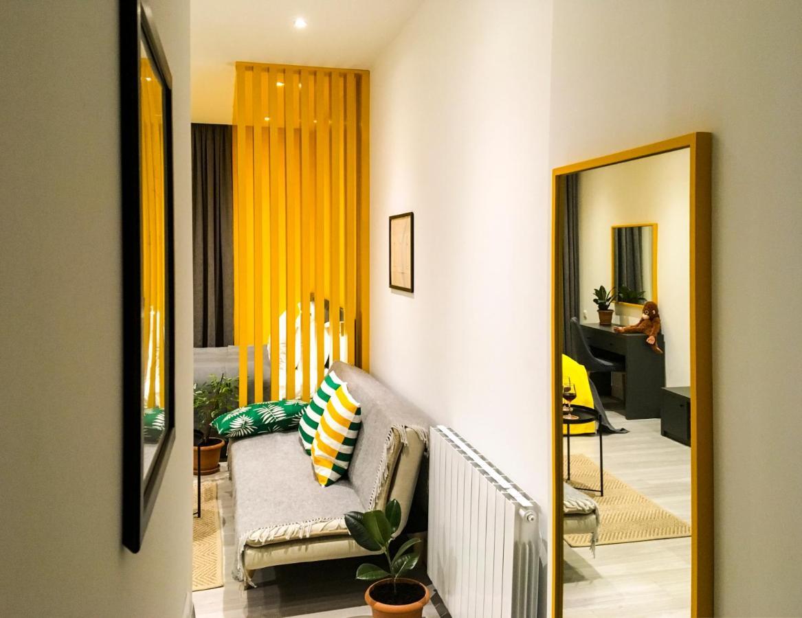 Banana Apartments 巴统 外观 照片